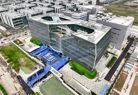 上海锚定全球细胞治疗前沿 临港“超级工厂”如何重塑网络科技与生物医药融合新范式